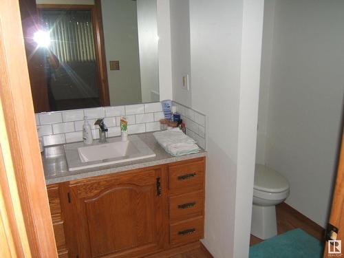 5621 48 Street, Vegreville, AB - Indoor Photo Showing Bathroom