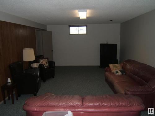 5621 48 Street, Vegreville, AB - Indoor Photo Showing Bathroom