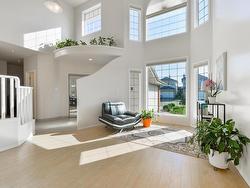 463 HUNTERS GREEN GR NW  Edmonton, AB T6R 3C3