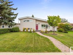 9028 52 ST NW  Edmonton, AB T6B 1G2