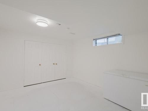 8021 17A Avenue, Edmonton, AB - Indoor Photo Showing Other Room