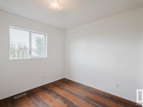 8021 17A Avenue, Edmonton, AB - Indoor Photo Showing Other Room