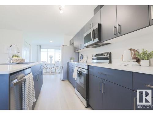 644 174 Avenue, Edmonton, AB - Indoor Photo Showing Kitchen