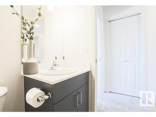 644 174 Avenue, Edmonton, AB - Indoor Photo Showing Bathroom