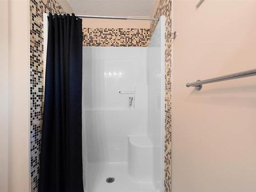 11436 97 Street, Edmonton, AB - Indoor Photo Showing Bathroom