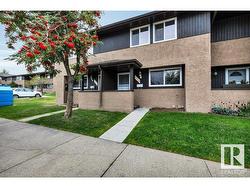 1626 37 ST NW  Edmonton, AB T6L 2R7