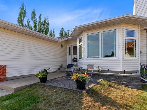 6 Baker Place, Leduc, AB - Outdoor