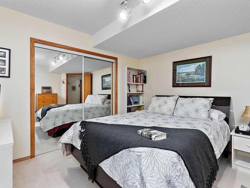 6 Baker Place, Leduc, AB - Indoor Photo Showing Bedroom