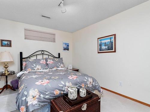 6 Baker Place, Leduc, AB - Indoor Photo Showing Bedroom