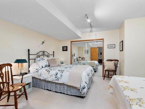 6 Baker Place, Leduc, AB - Indoor Photo Showing Bedroom