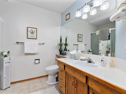 6 Baker Place, Leduc, AB - Indoor Photo Showing Bathroom