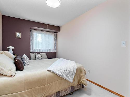 6 Baker Place, Leduc, AB - Indoor Photo Showing Bedroom