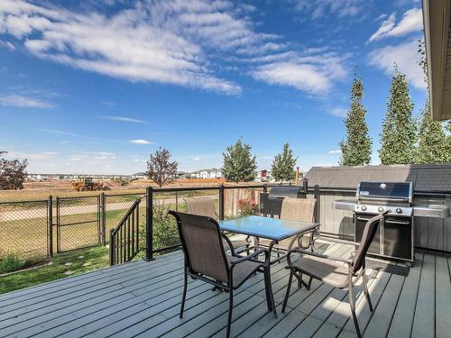 206 Woodhill Ln, Fort Saskatchewan, AB 