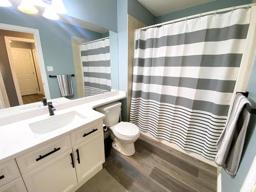 43 Haney Landing, Spruce Grove, AB - Indoor Photo Showing Bathroom