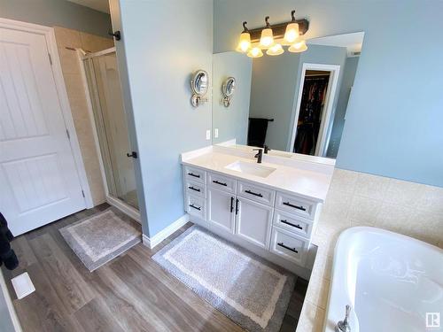 43 Haney Landing, Spruce Grove, AB - Indoor Photo Showing Bathroom