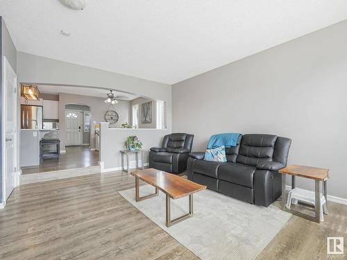 2355 28 Av Nw, Edmonton, AB 