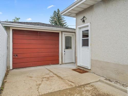 4803 55 Av, Stony Plain, AB 