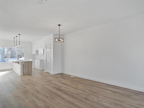 1254 Mcleod Avenue, Spruce Grove, AB - Indoor Photo Showing Kitchen