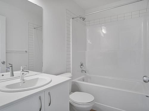 1254 Mcleod Avenue, Spruce Grove, AB - Indoor Photo Showing Bathroom