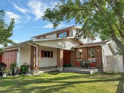 18427 86 AV NW  Edmonton, AB T5T 1J2