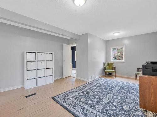 10722 92 Street, Edmonton, AB - Indoor