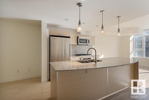 414 2606 109 Street, Edmonton, AB - Indoor Photo Showing Kitchen With Double Sink With Upgraded Kitchen