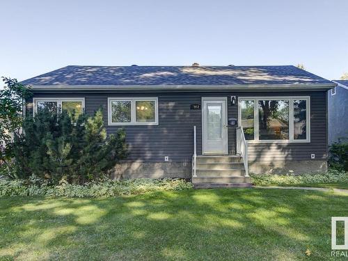 7952 85 Av Nw, Edmonton, AB 