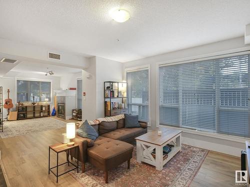 8028 109 Street, Edmonton, AB - Indoor Photo Showing Living Room