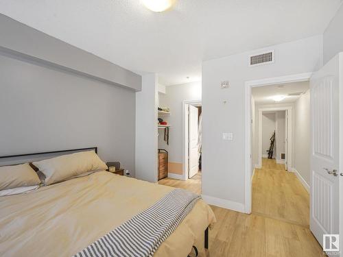 8028 109 Street, Edmonton, AB - Indoor Photo Showing Bedroom