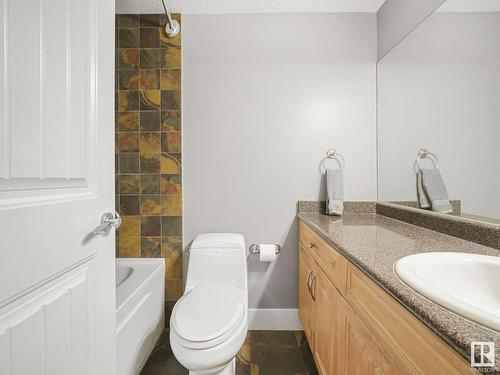 8028 109 Street, Edmonton, AB - Indoor Photo Showing Bathroom