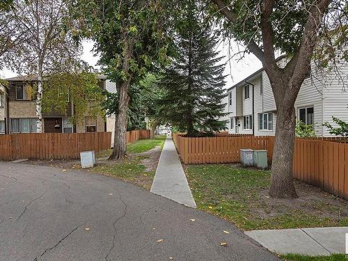 6654 178 St Nw, Edmonton, AB 