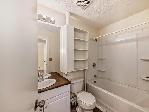 12627 161 Avenue, Edmonton, AB - Indoor Photo Showing Bathroom