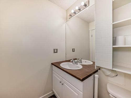 12627 161 Avenue, Edmonton, AB - Indoor Photo Showing Bathroom