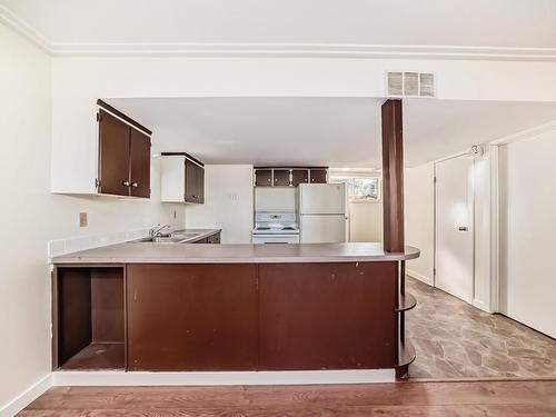 12627 161 Avenue, Edmonton, AB - Indoor Photo Showing Kitchen With Double Sink