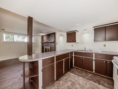 12627 161 Avenue, Edmonton, AB - Indoor Photo Showing Kitchen With Double Sink