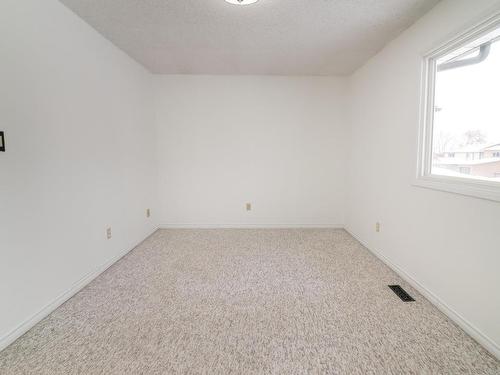 2730 136A Avenue, Edmonton, AB - Indoor Photo Showing Other Room