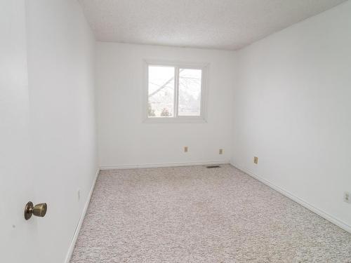 2730 136A Avenue, Edmonton, AB - Indoor Photo Showing Other Room