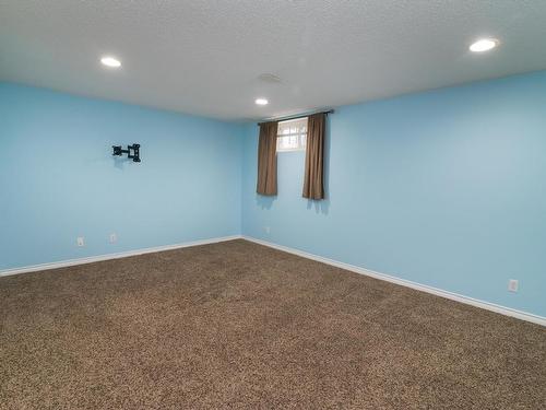 2730 136A Avenue, Edmonton, AB - Indoor Photo Showing Other Room