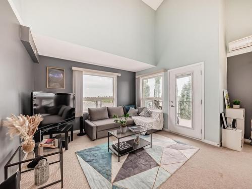 426 1520 Hammond Gate, Edmonton, AB - Indoor Photo Showing Living Room