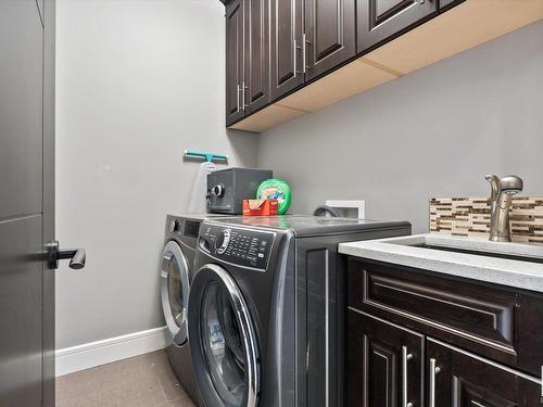 48 Verona Crescent, Spruce Grove, AB - Indoor Photo Showing Laundry Room