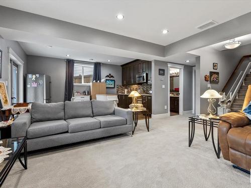 48 Verona Crescent, Spruce Grove, AB - Indoor Photo Showing Living Room