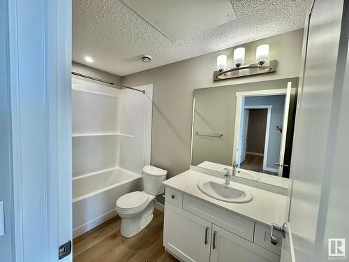 428 12804 140 Avenue, Edmonton, AB - Indoor Photo Showing Bathroom