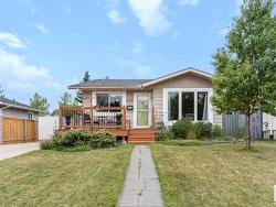 5136 37 AV NW  Edmonton, AB T6L 1C8