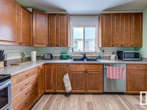 11437 94 Street, Edmonton, AB - Indoor Photo Showing Kitchen With Double Sink