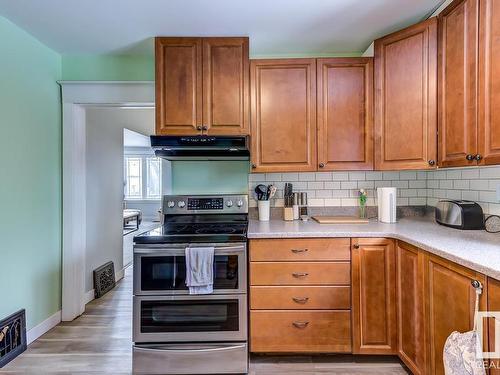 11437 94 Street, Edmonton, AB - Indoor Photo Showing Kitchen