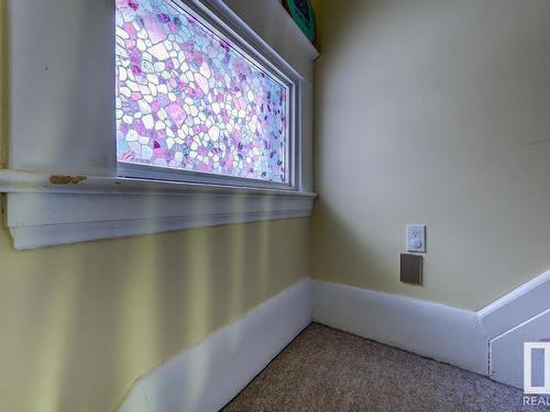 11437 94 Street, Edmonton, AB - Indoor Photo Showing Other Room