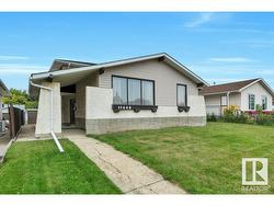 11448 144 AV NW  Edmonton, AB T5X 1L8