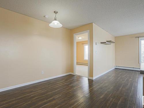 301 15211 139 Street, Edmonton, AB - Indoor Photo Showing Other Room