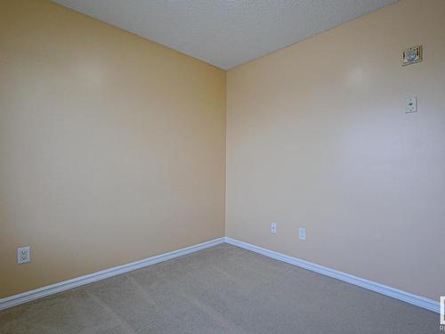 301 15211 139 Street, Edmonton, AB - Indoor Photo Showing Other Room