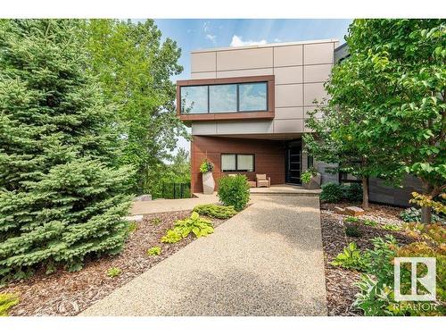 13804 Valleyview Drive, Edmonton, AB - Outdoor